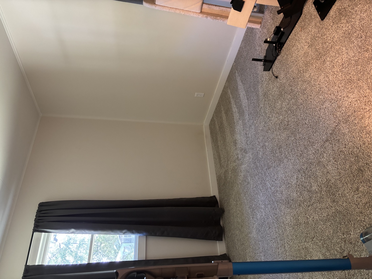 705 Illinois Drive Property Photo 8