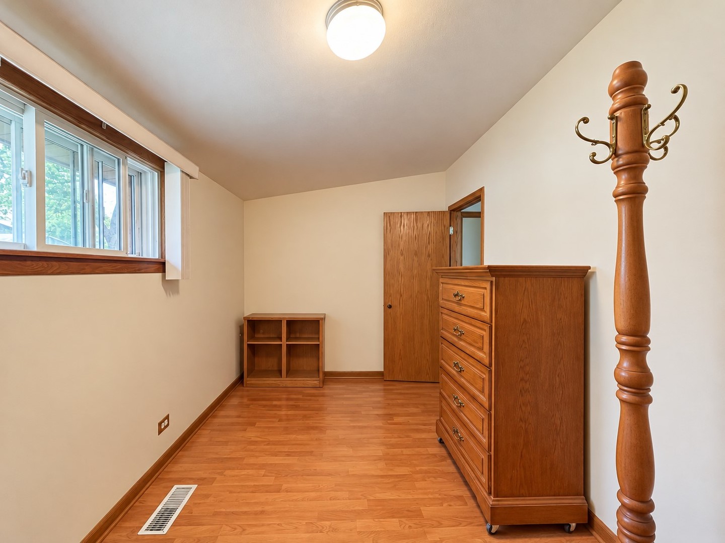 2086 Nimitz Drive Property Photo 9