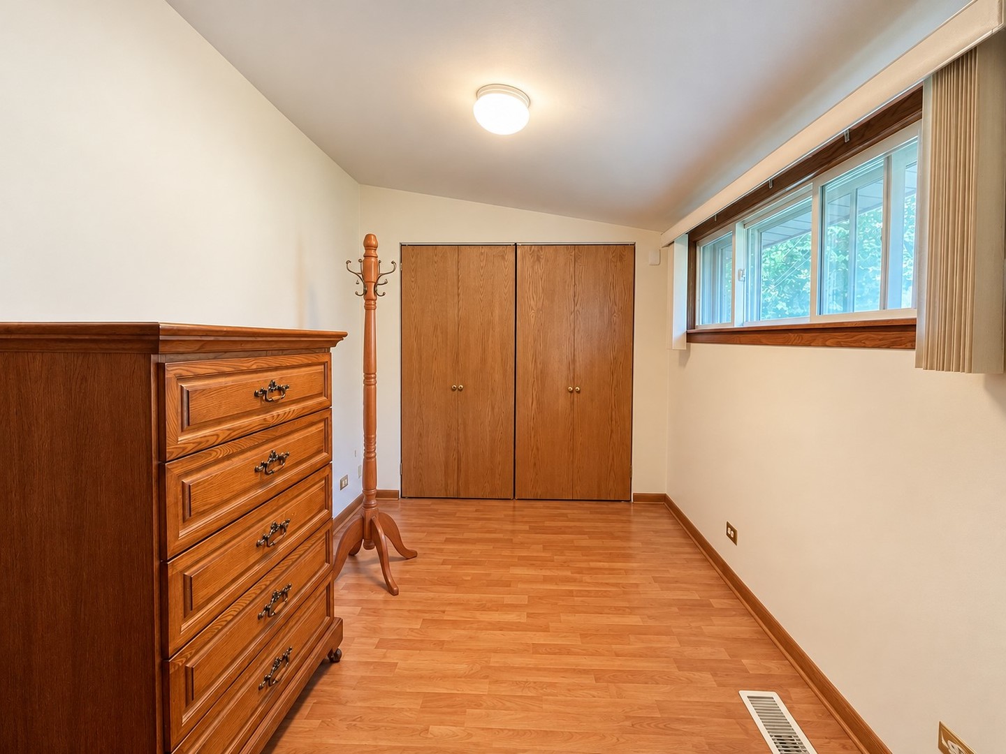 2086 Nimitz Drive Property Photo 10