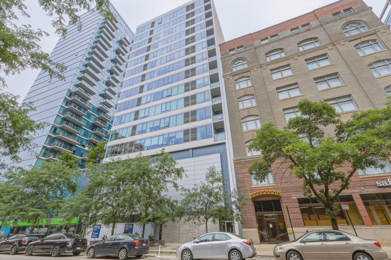 1345 S Wabash Avenue 812 Property Photo 1