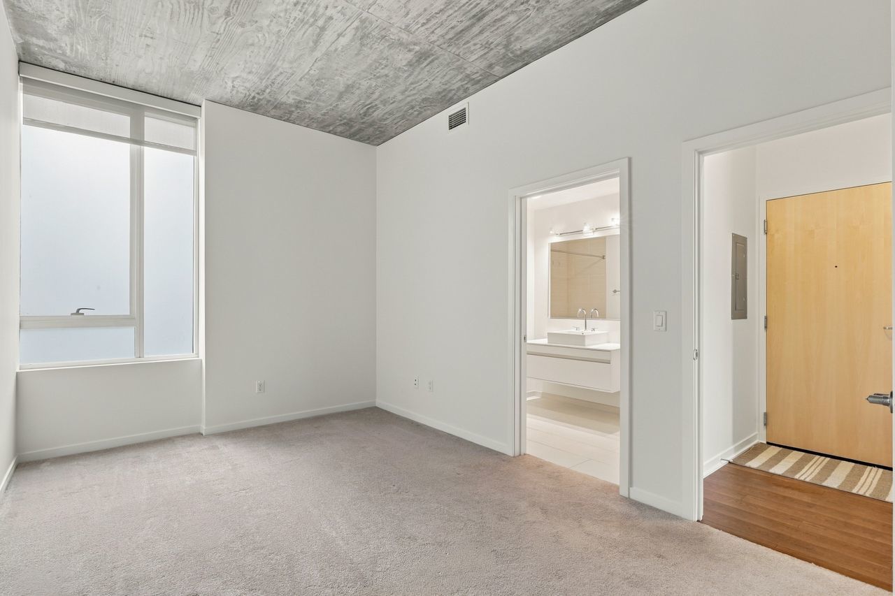 1345 S Wabash Avenue 812 Property Photo 6