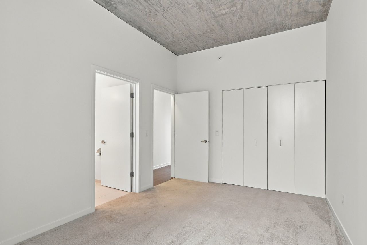 1345 S Wabash Avenue 812 Property Photo 8
