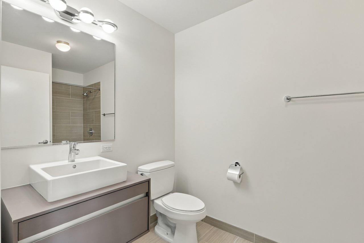 1345 S Wabash Avenue 812 Property Photo 11