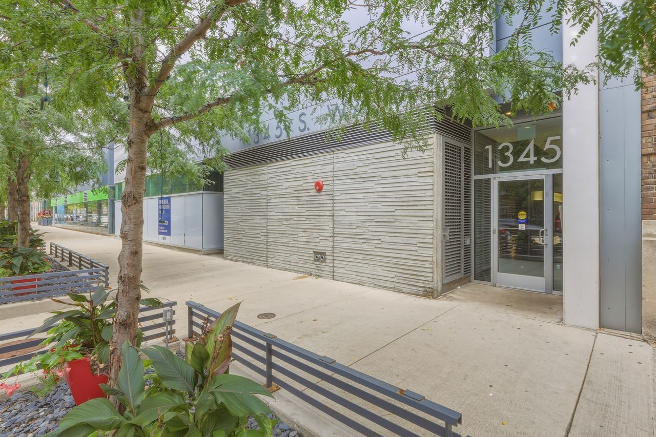 1345 S Wabash Avenue 812 Property Photo 12