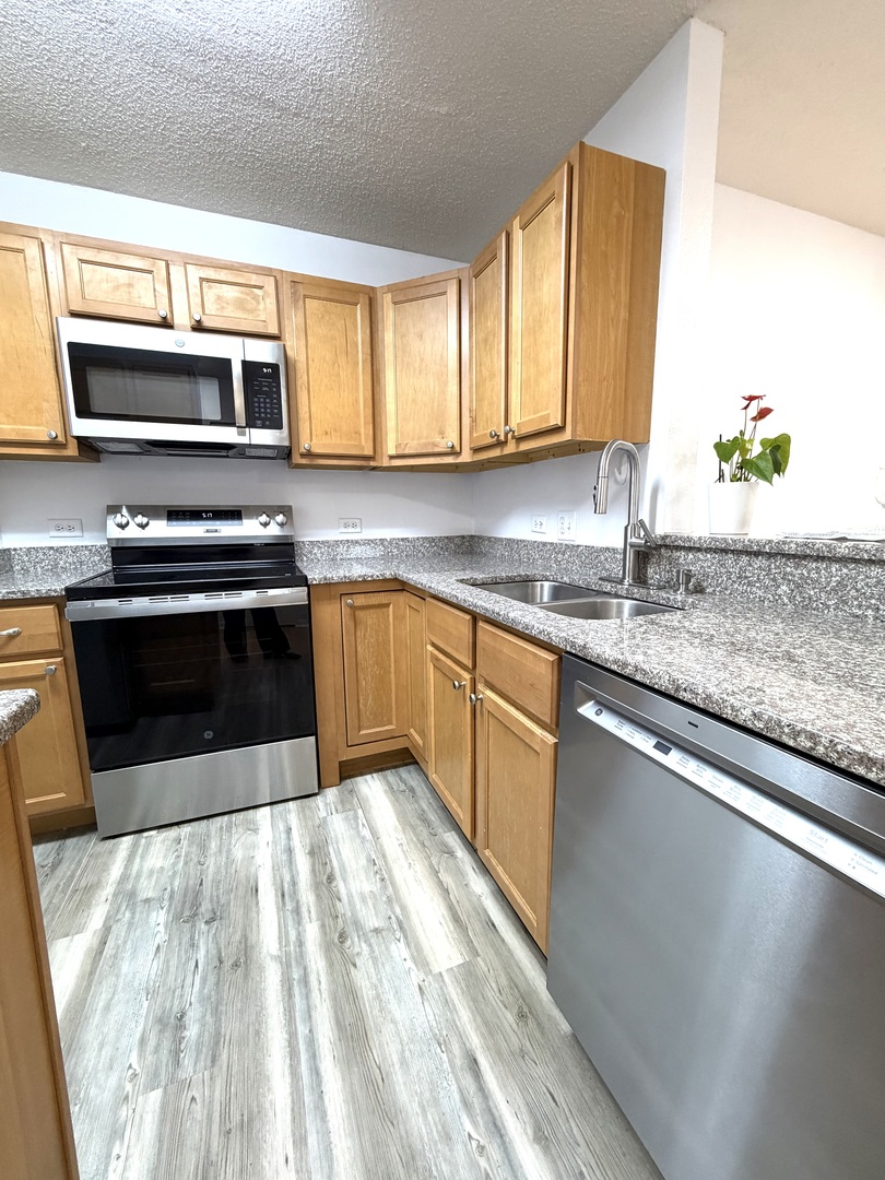 2048 N Rand Road 202 Property Photo 4