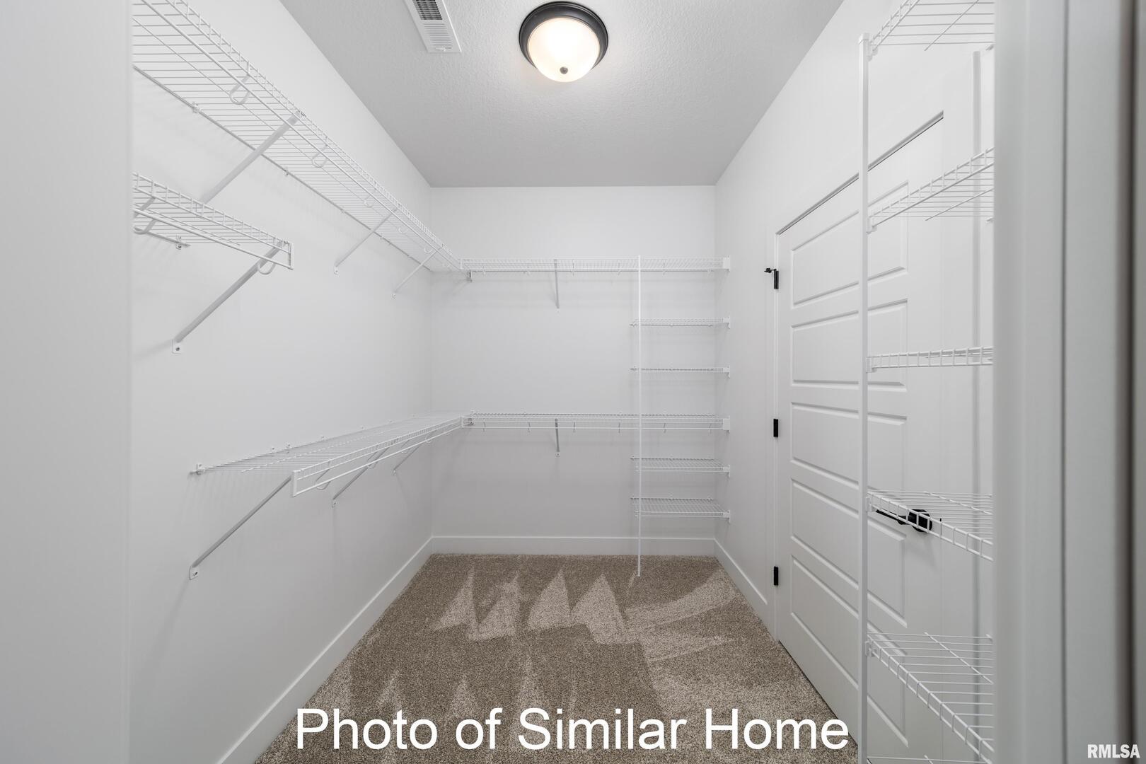 561 N 2nd Avenue Property Photo 17