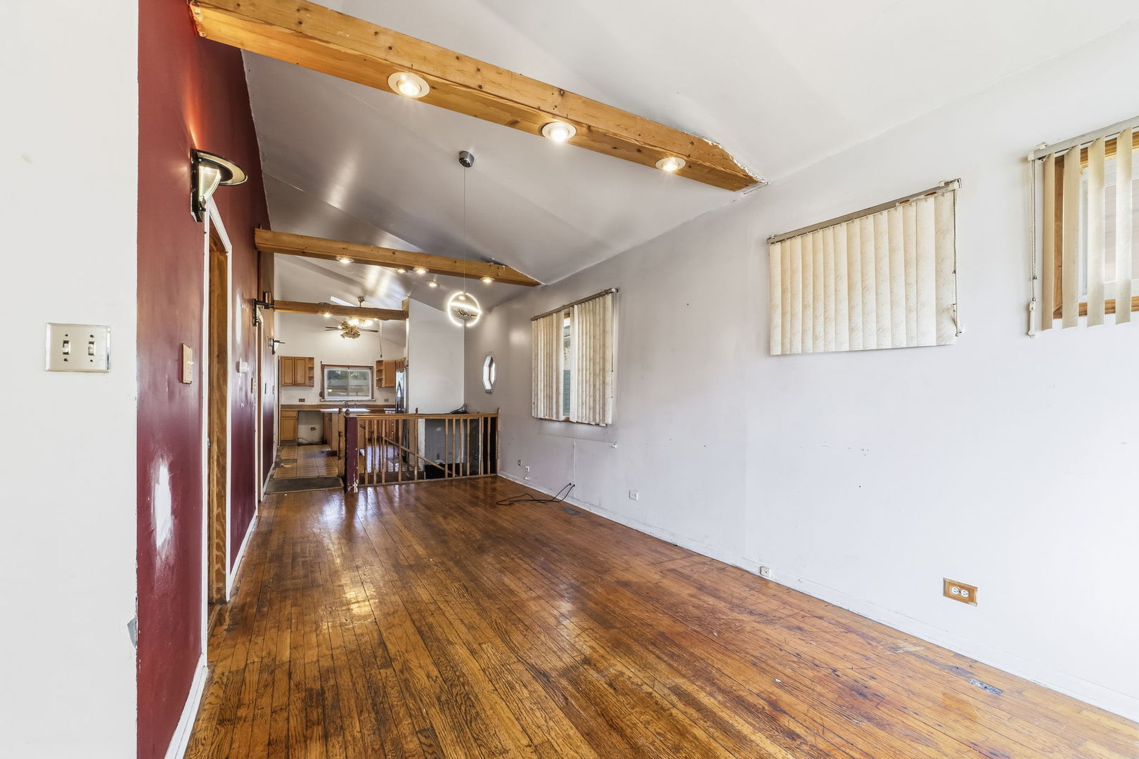 1008 W 115th Street Property Photo 4