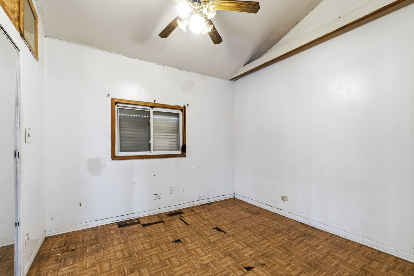 1008 W 115th Street Property Photo 7