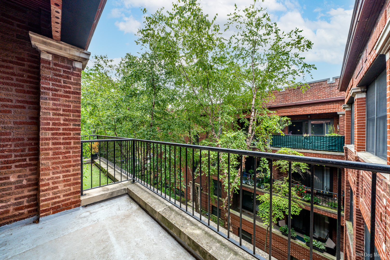 6618 N Ashland Avenue 3 Property Photo 2