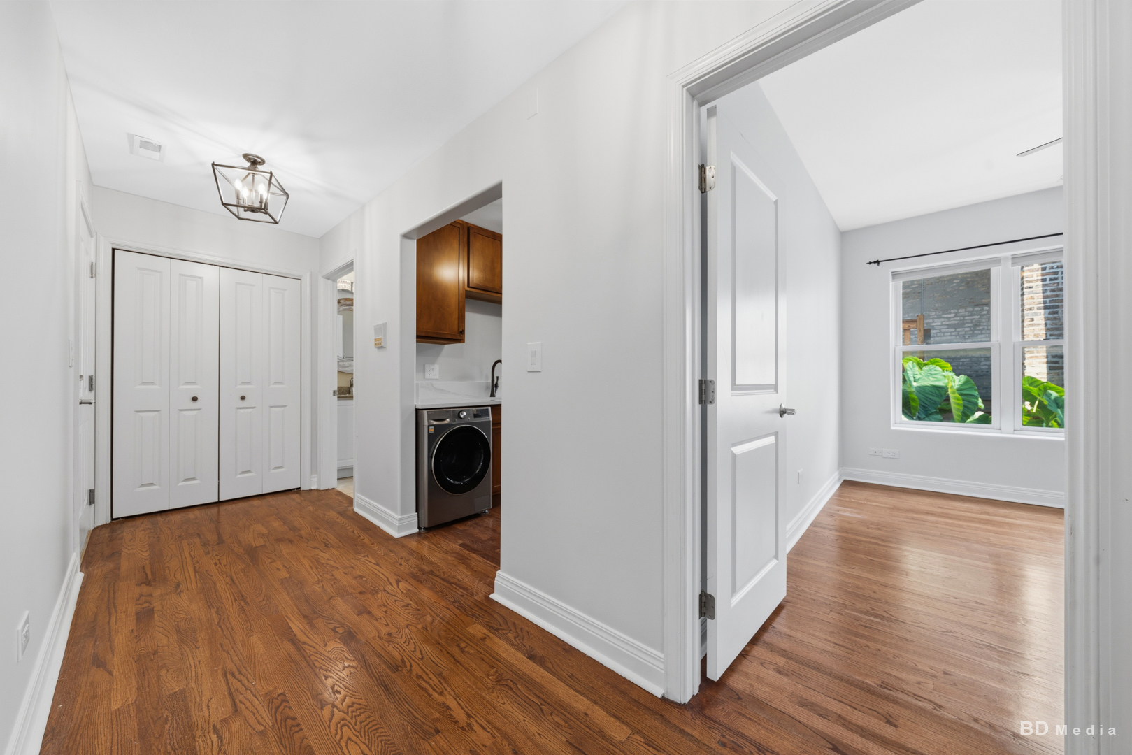 6618 N Ashland Avenue 3 Property Photo 5