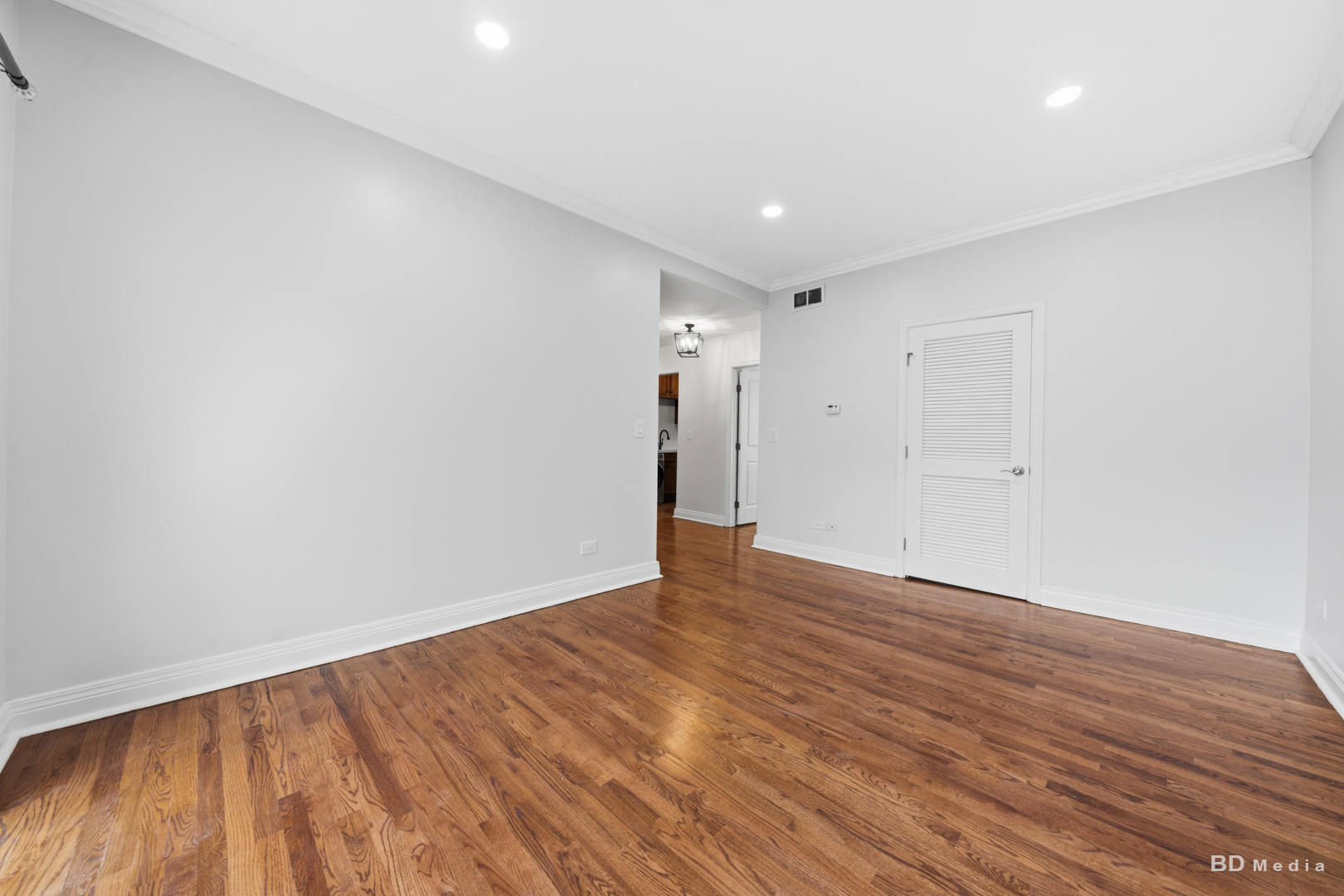 6618 N Ashland Avenue 3 Property Photo 7