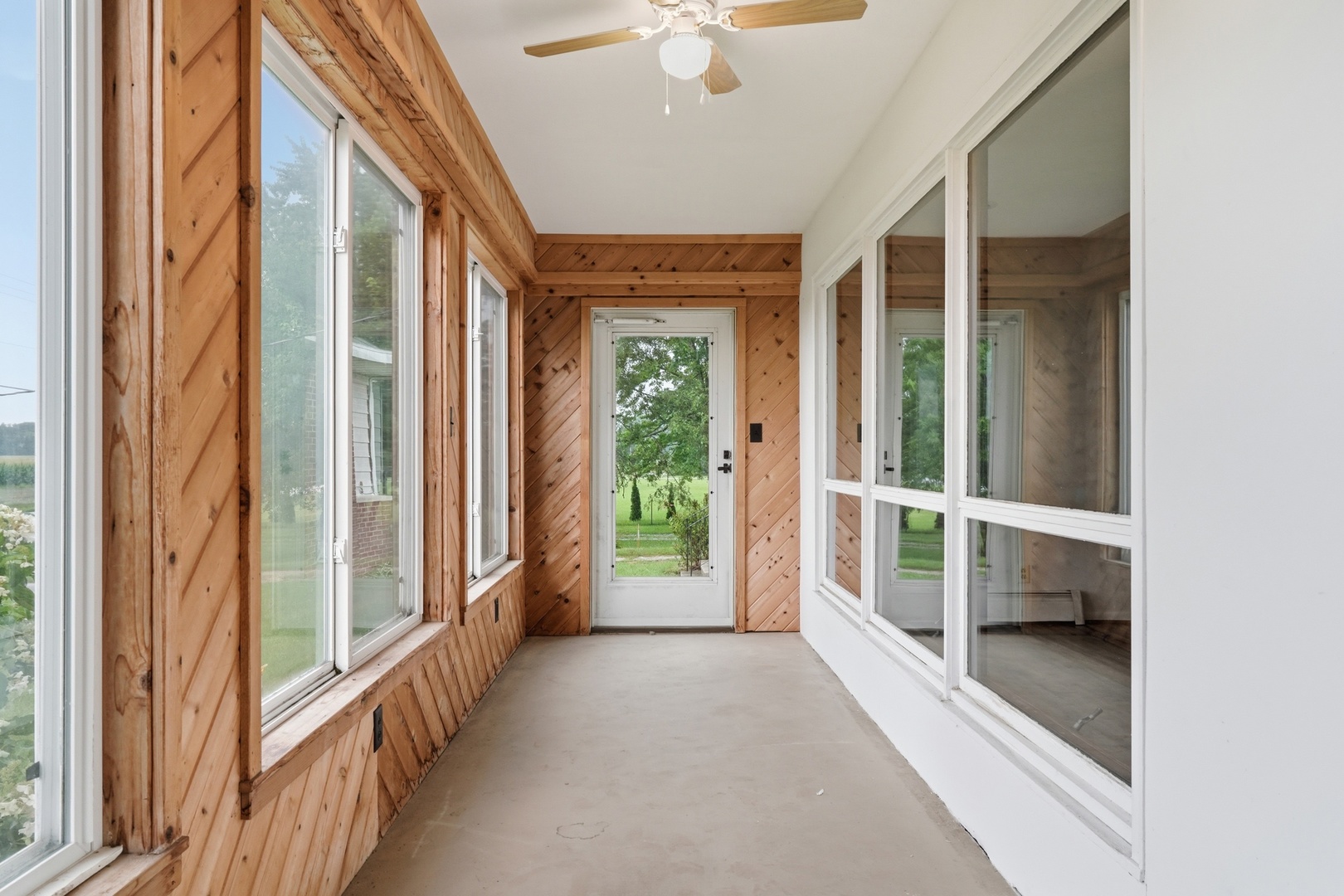 4765 W 950 Road Property Photo 4