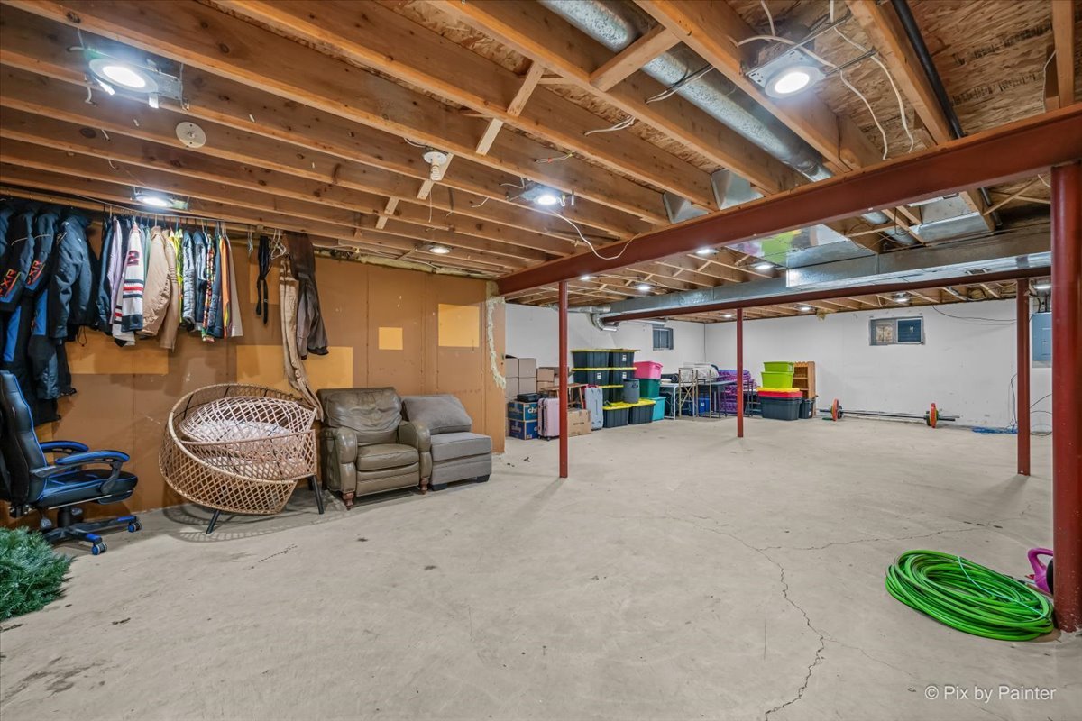 148 S Glenbrook Trail Property Photo 32