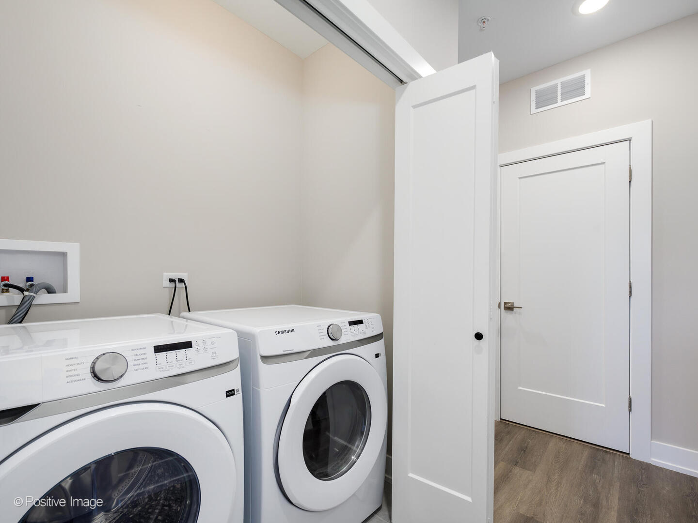 261 Washington Boulevard 305 Property Photo 17