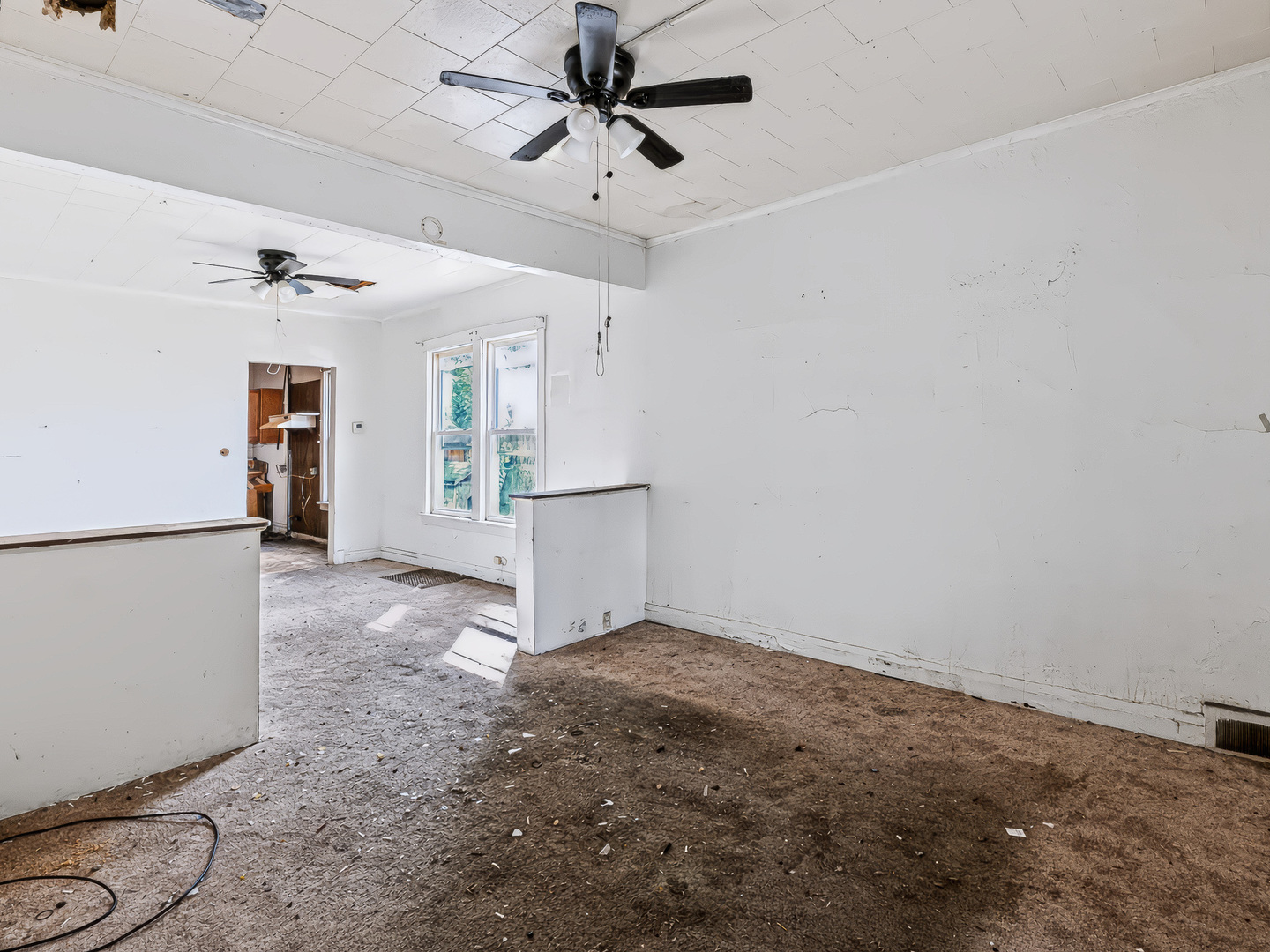 11723 S Stewart Avenue Property Photo 5