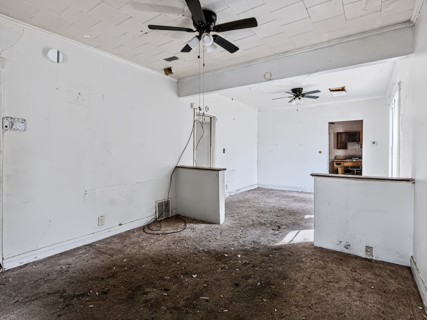 11723 S Stewart Avenue Property Photo 6