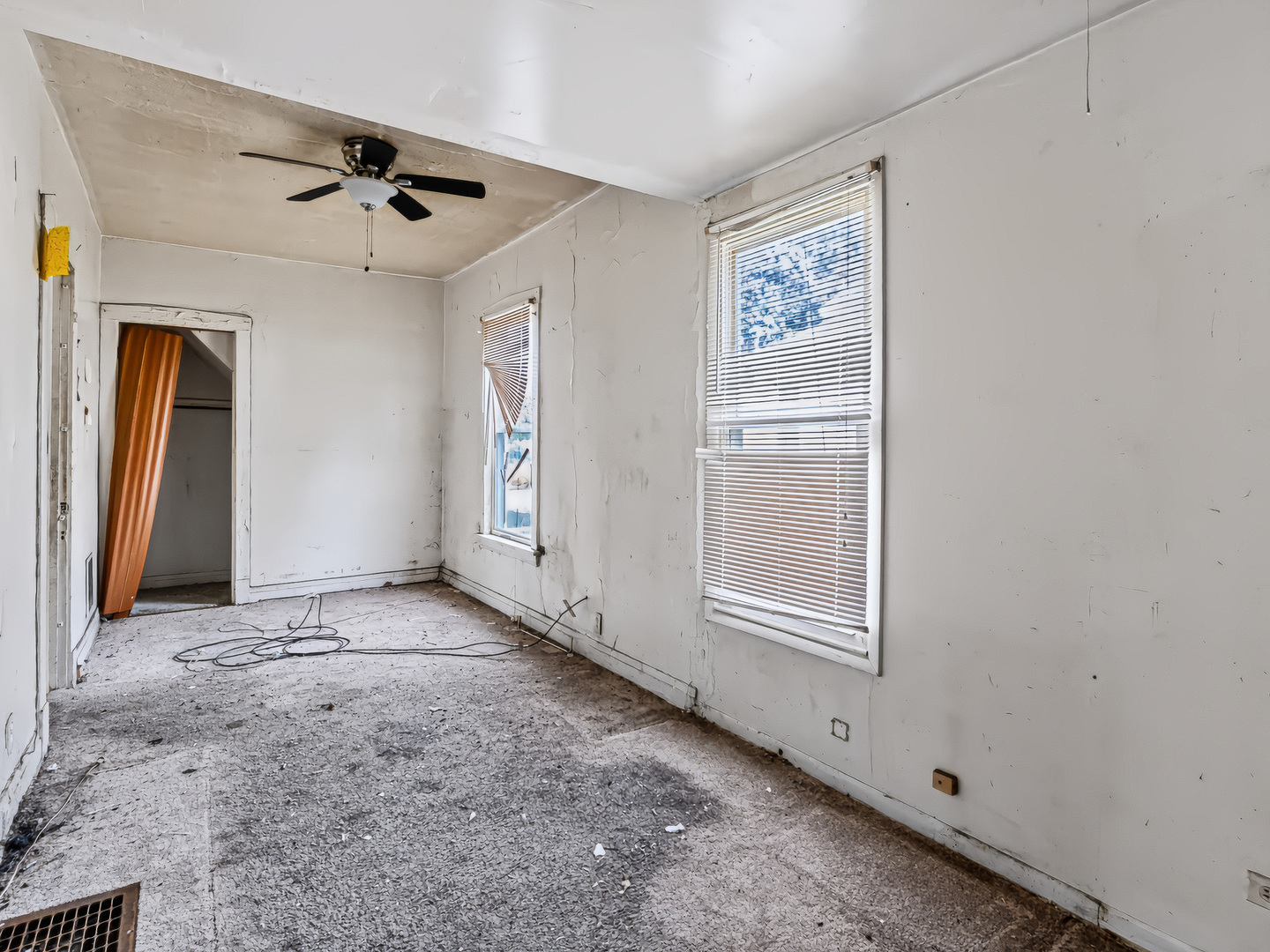 11723 S Stewart Avenue Property Photo 14