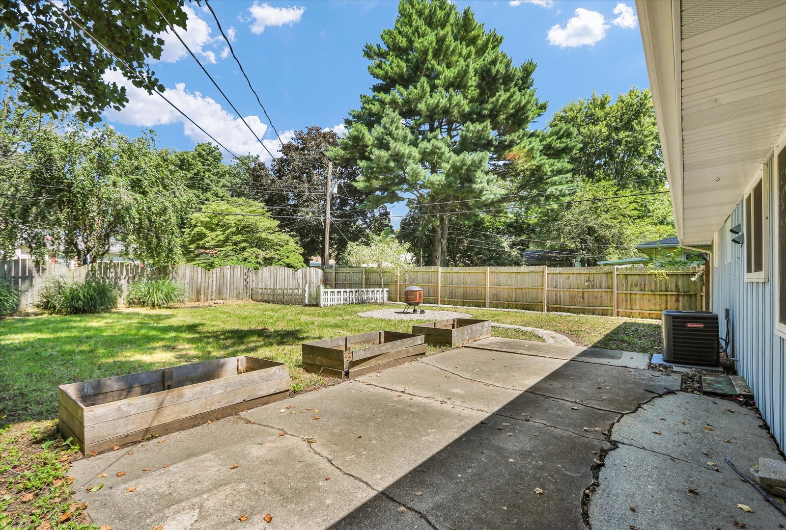 1606 Normandy Drive Property Photo 3