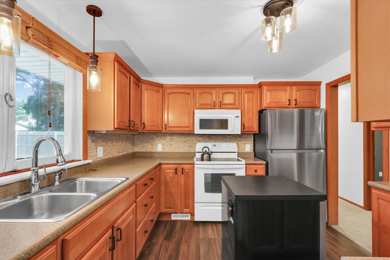 1606 Normandy Drive Property Photo 10
