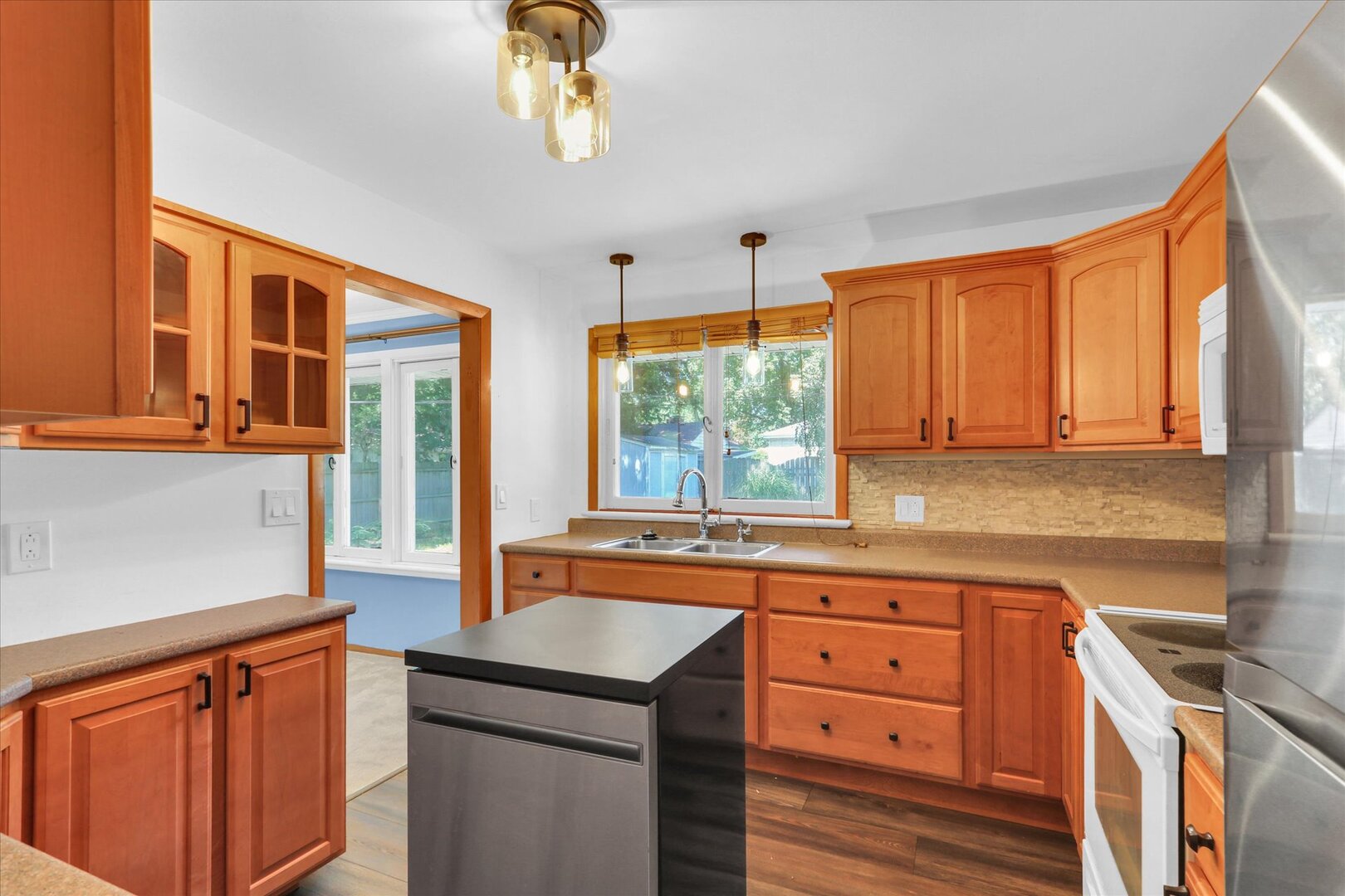 1606 Normandy Drive Property Photo 12