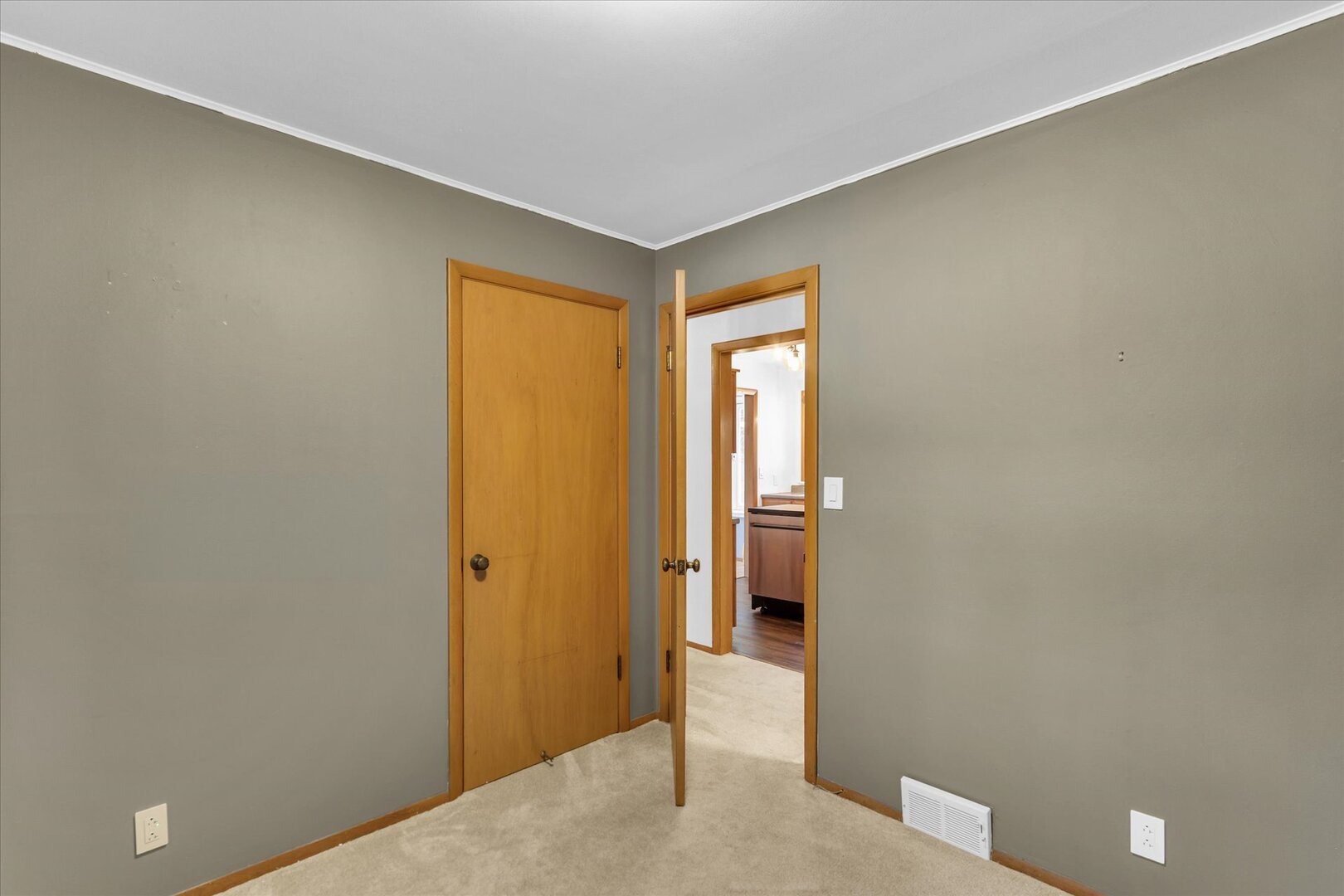 1606 Normandy Drive Property Photo 15