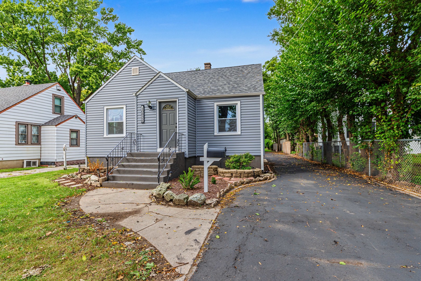 10832 W Grand Avenue Property Photo 1