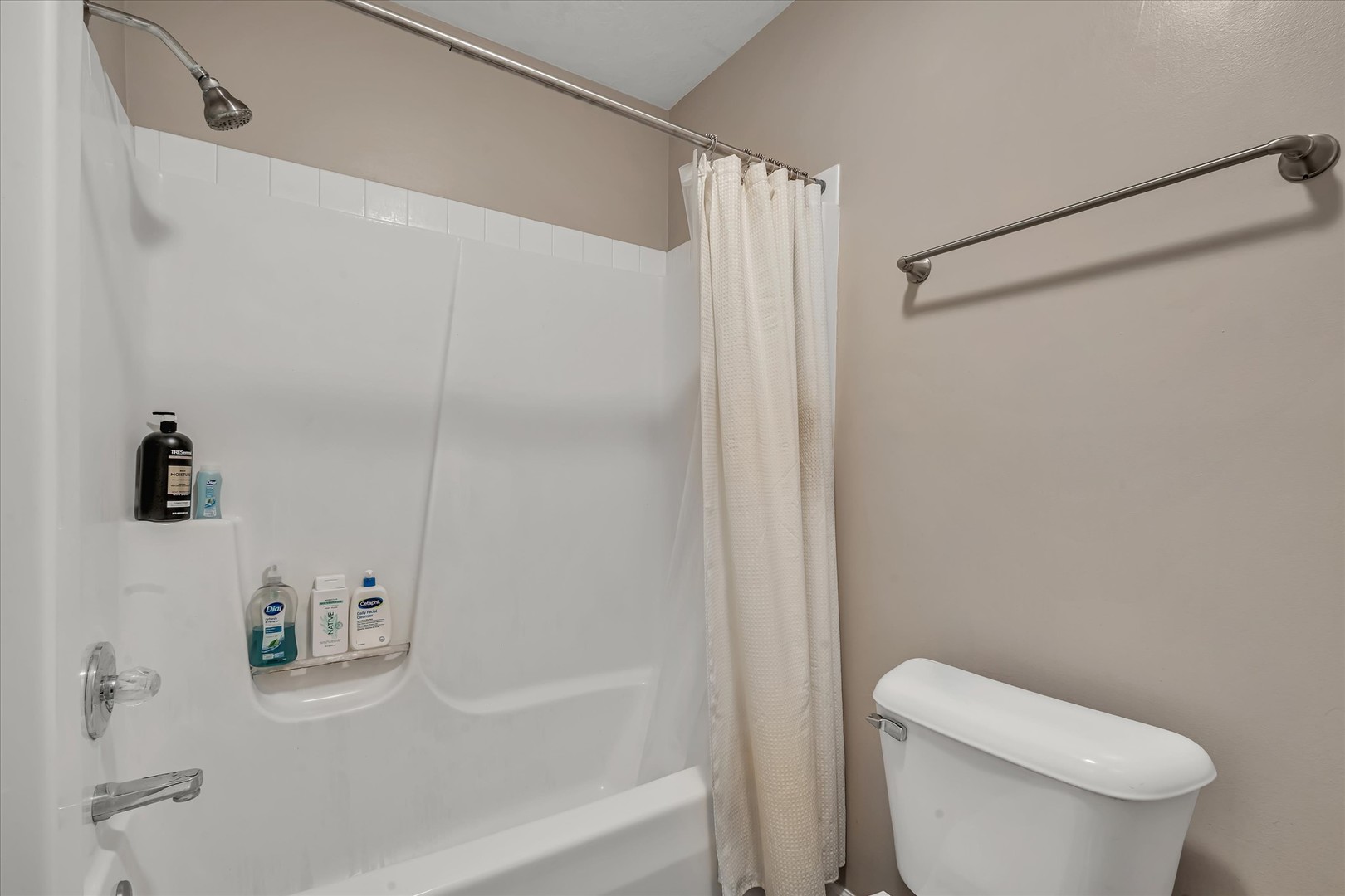 611 E 6th Street Property Photo 39