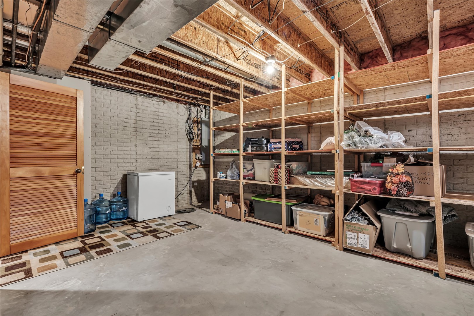 611 E 6th Street Property Photo 52
