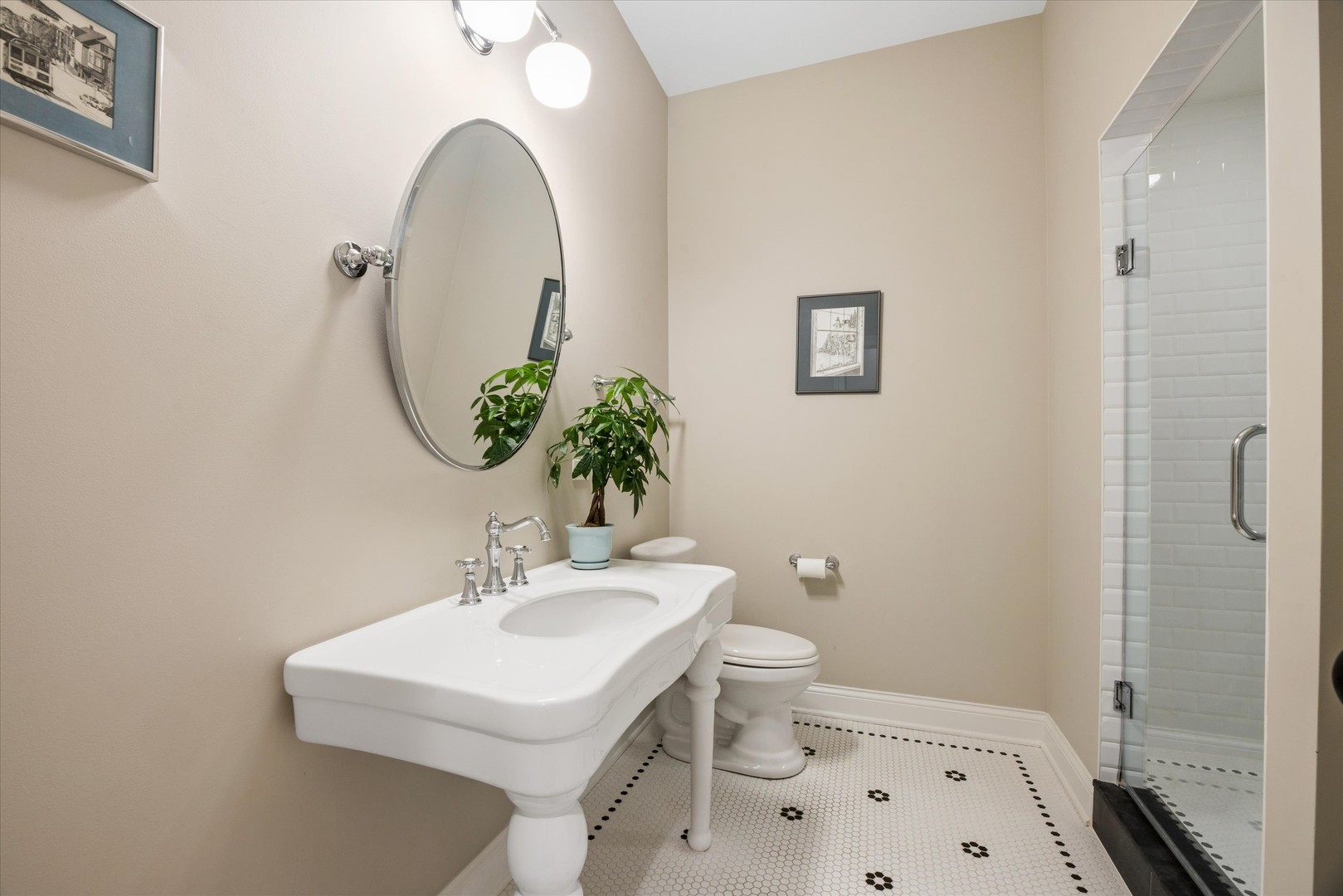 1561 Hawthorne Lane Property Photo 34