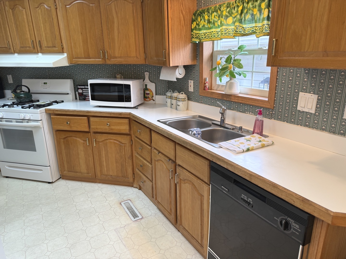 383 Marigold Circle Property Photo 11