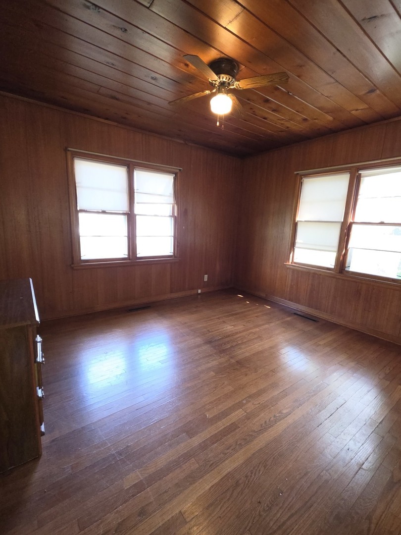 1207 W Main Street Property Photo 10