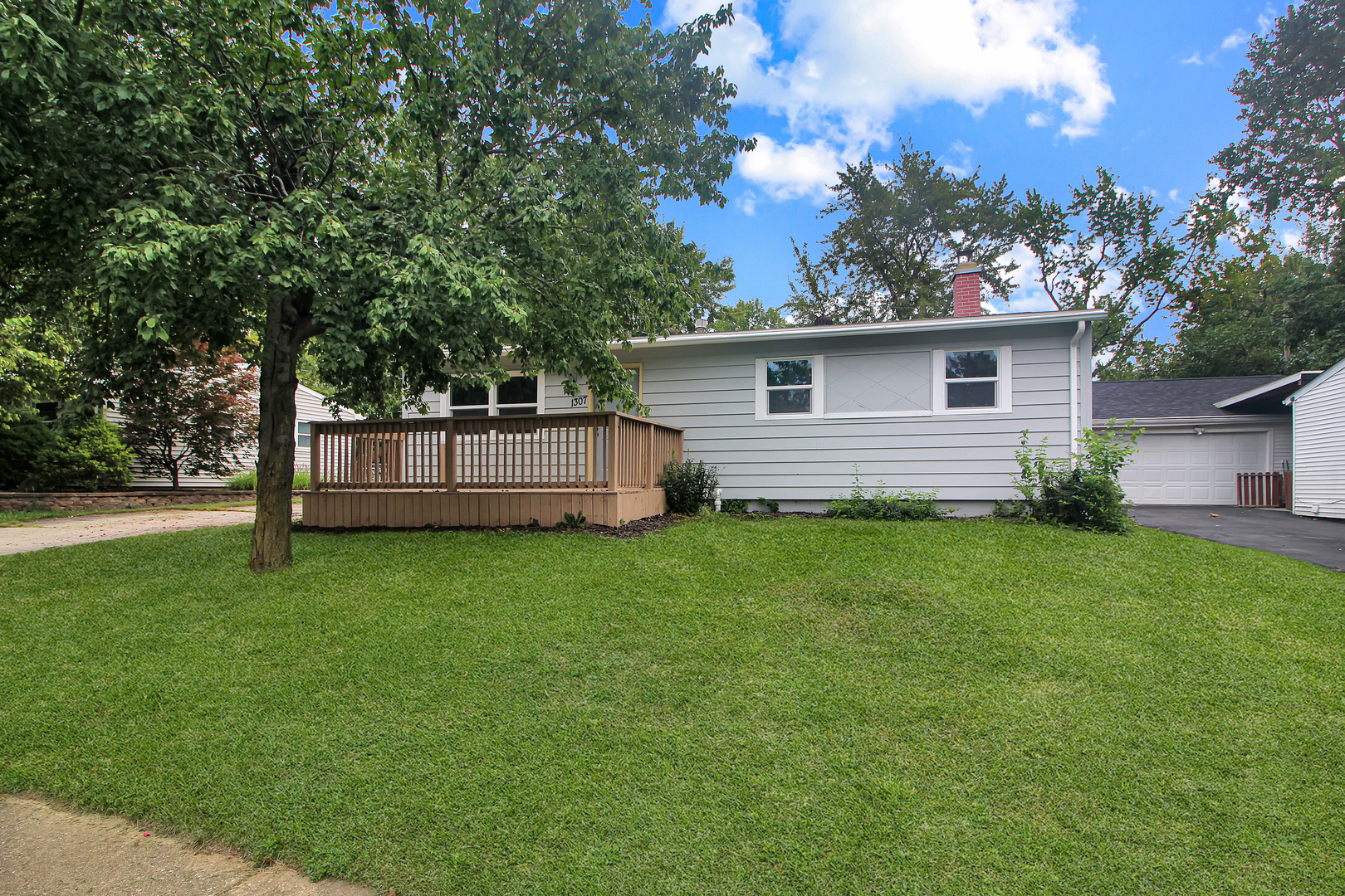 1307 Glenwood Road Property Photo 1