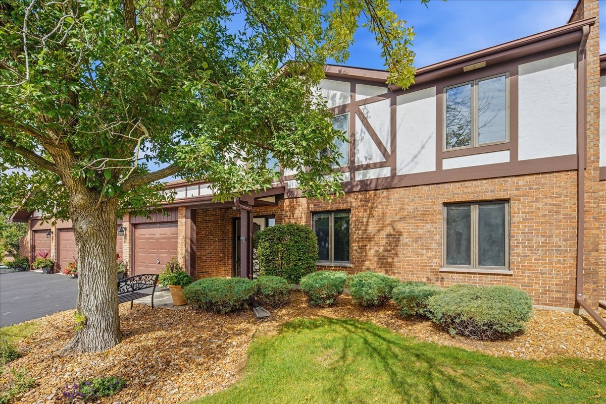 9810 Mill Drive E1 Property Photo 1