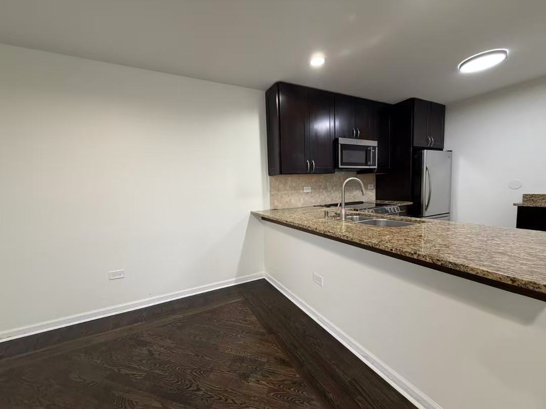 716 Prescott Drive 302 Property Photo 7