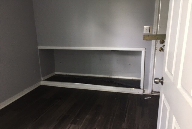 16104 Kedzie Avenue Property Photo 9