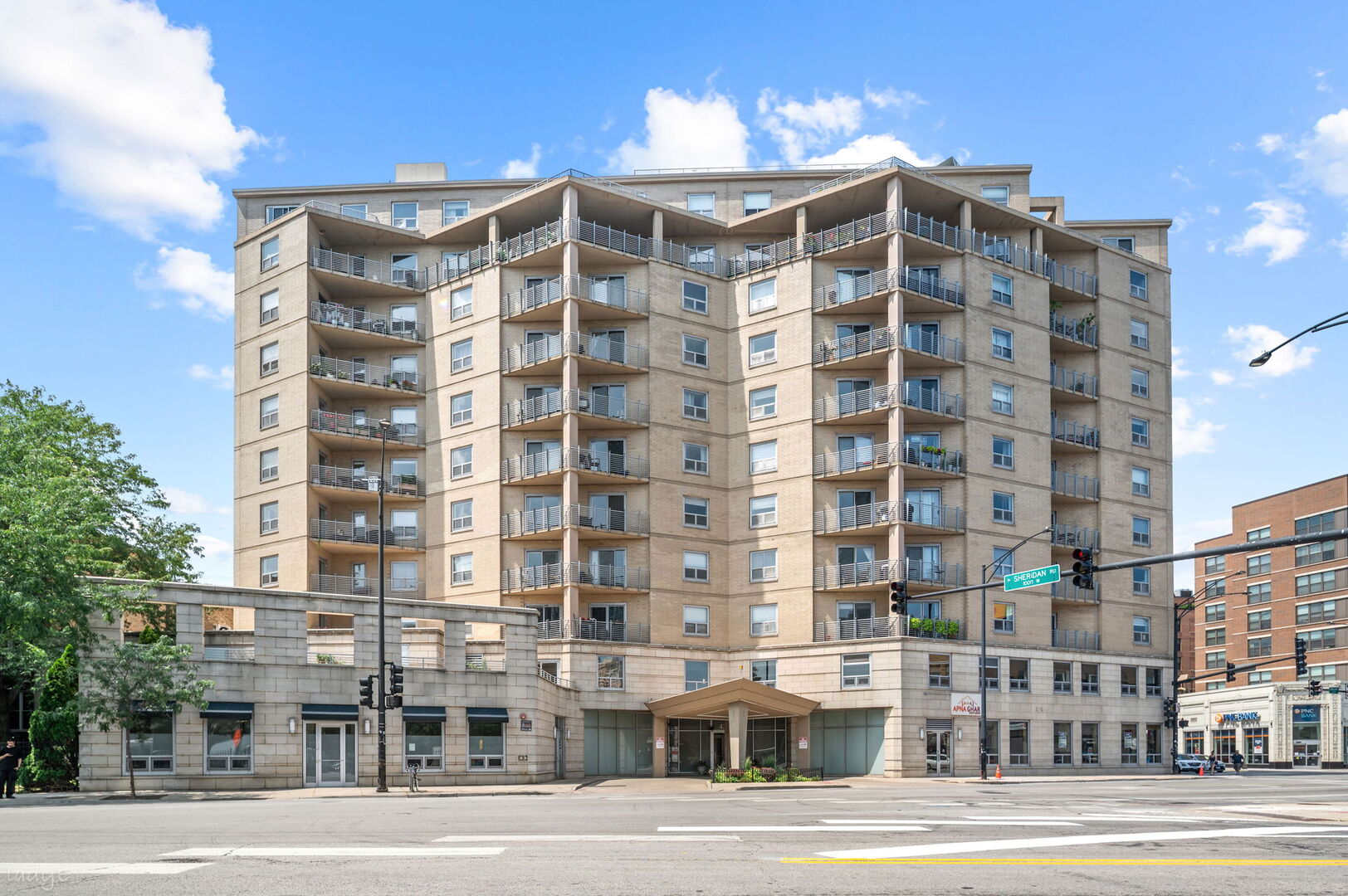 4350 N Broadway Street 1002 Property Photo 1