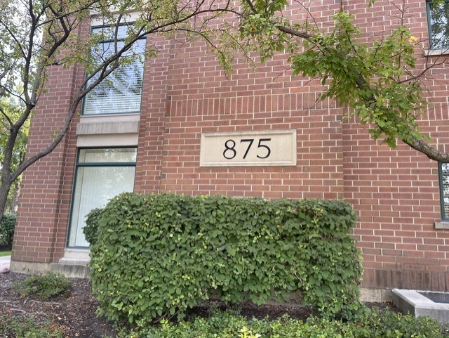 875 E 22nd Street 104 Property Photo 4