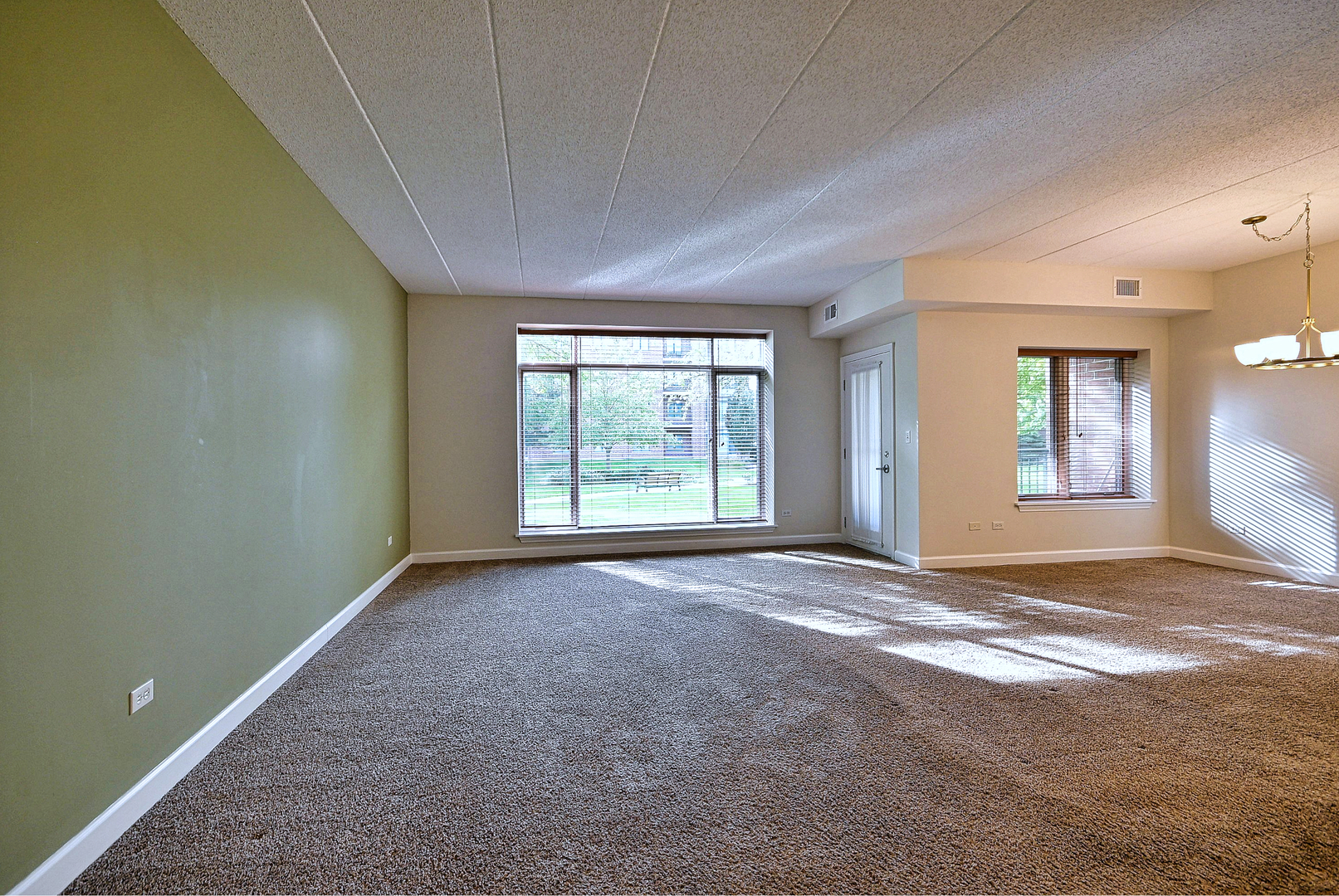 875 E 22nd Street 104 Property Photo 11
