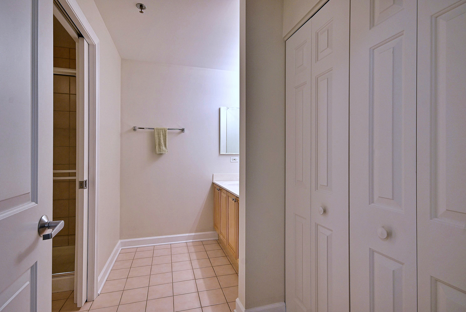 875 E 22nd Street 104 Property Photo 34