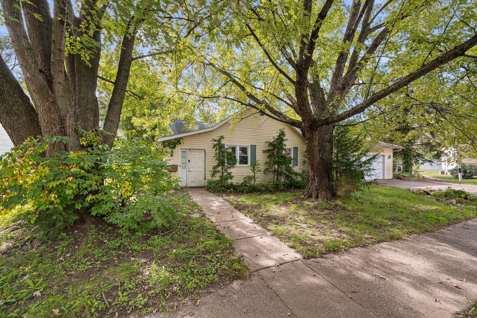 408 W Fulliam Avenue Property Photo 1