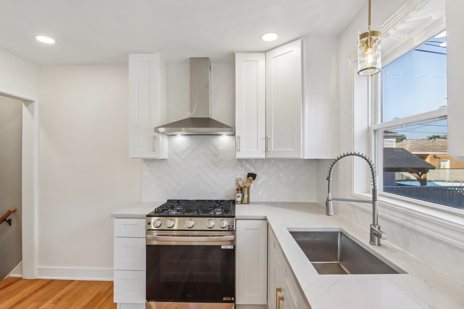 7659 S Hoyne Avenue Property Photo 11