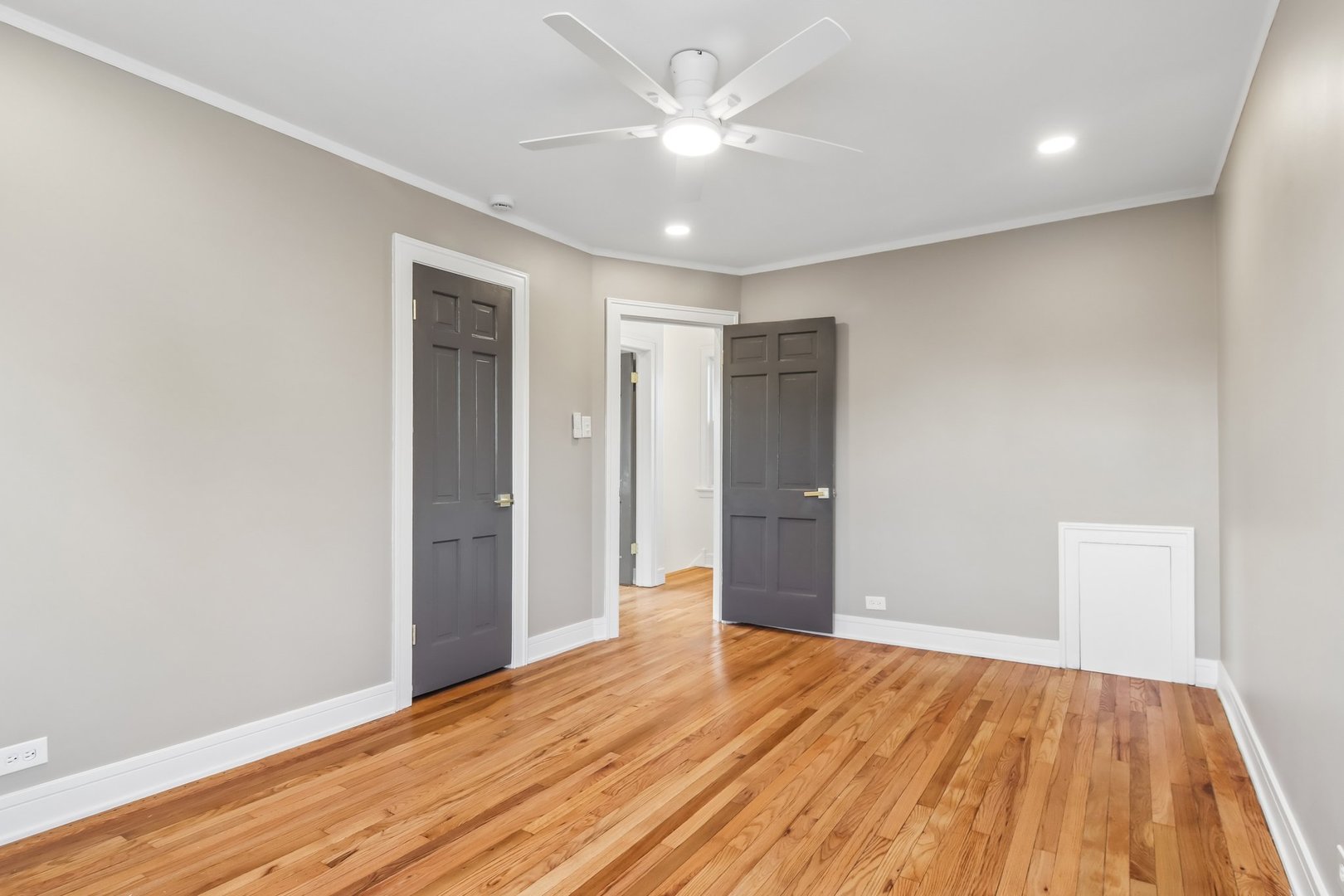 7659 S Hoyne Avenue Property Photo 19