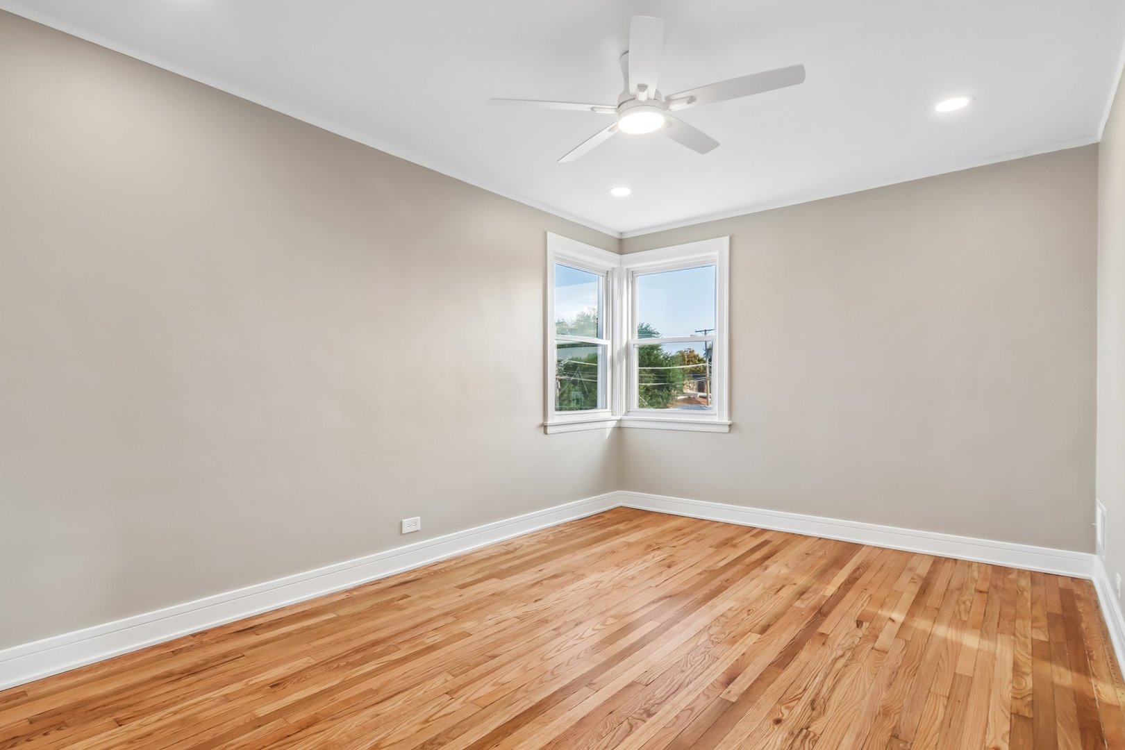 7659 S Hoyne Avenue Property Photo 20