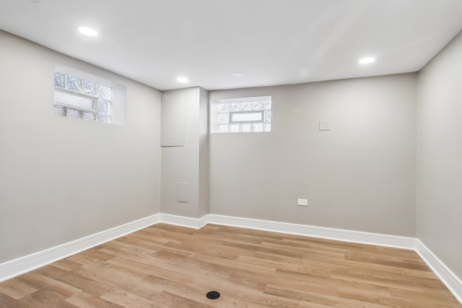 7659 S Hoyne Avenue Property Photo 26