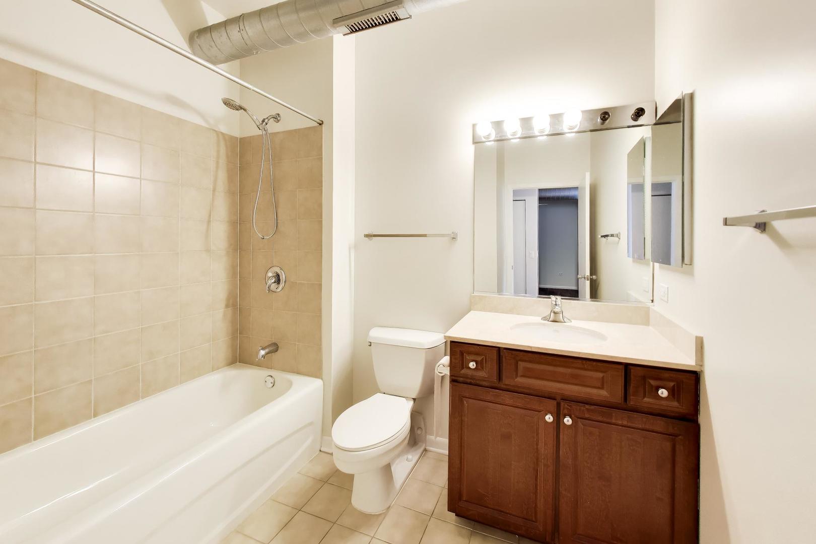1200 W Monroe Street 603 Property Photo 16