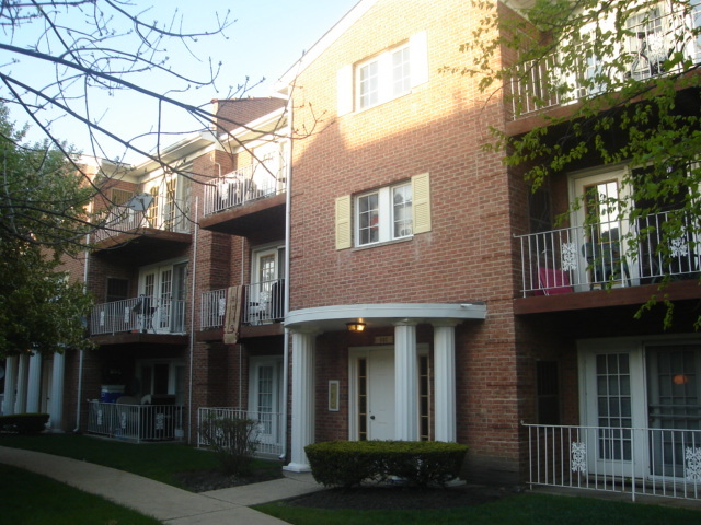 607 Quincy Bridge Lane 302 Property Photo 1