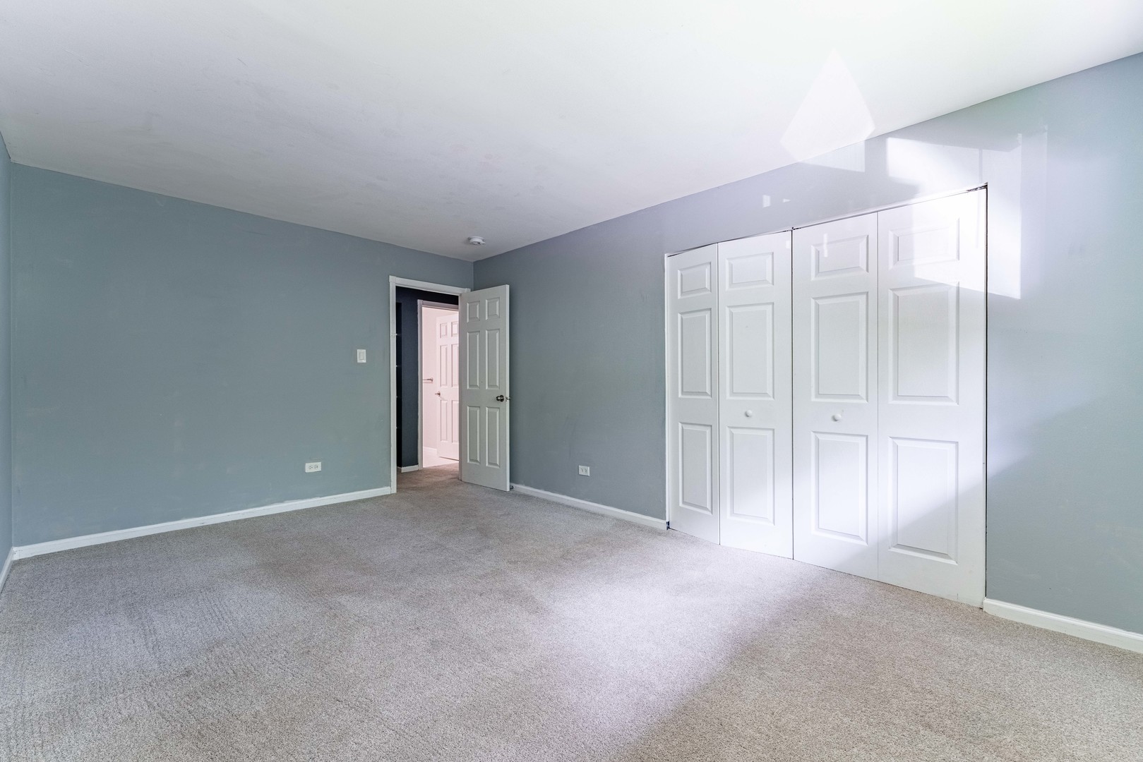200 Willow Lane C-219 Property Photo 12
