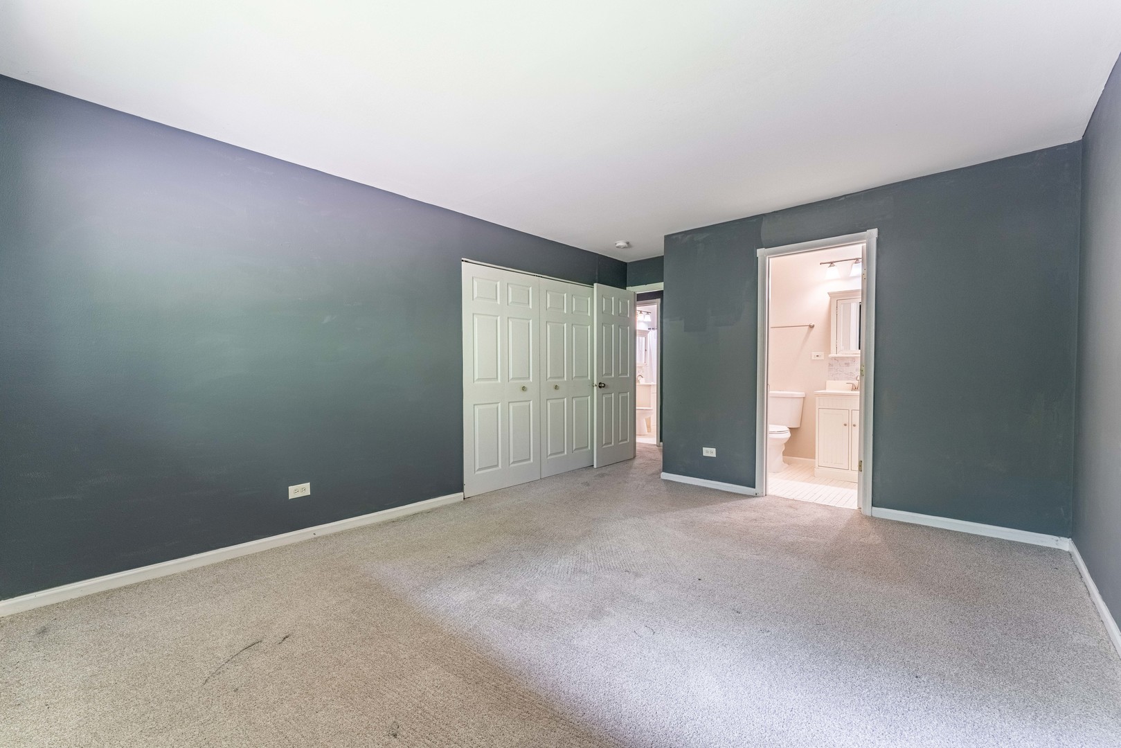 200 Willow Lane C-219 Property Photo 16