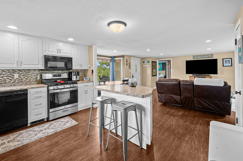 1210 N High Street Property Photo 10