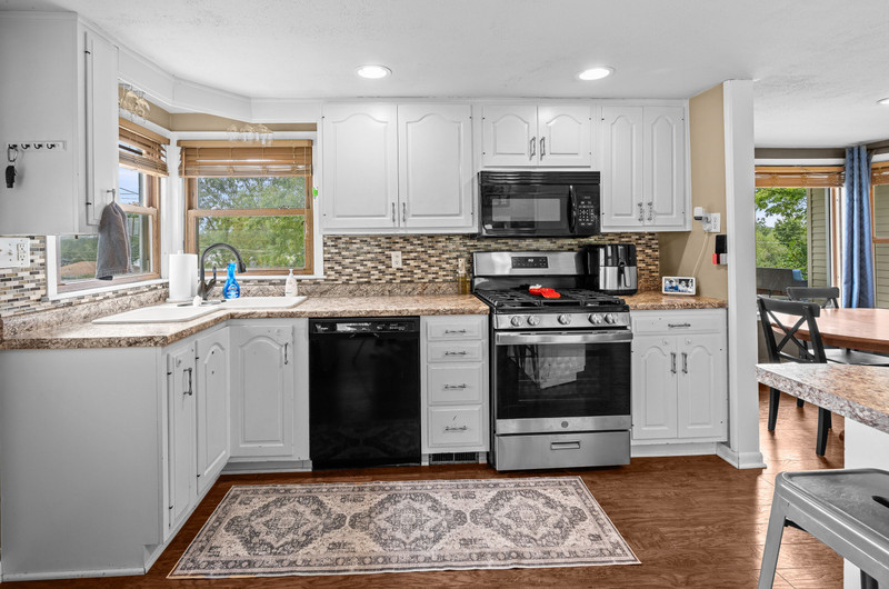 1210 N High Street Property Photo 12